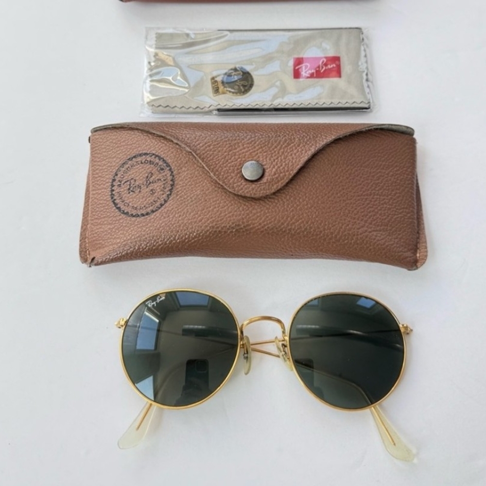 Ray-Ban Classic Gold and Black Sunglasses